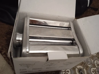 Pasta maker