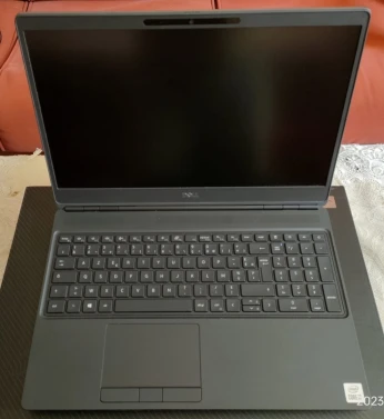 Dell Precision7550 Workstation 15.6" FHD Core i7 10th gen - 512GB SSD - 32GB RAM - Quadro T1000 4go