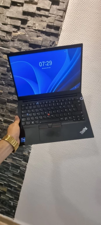 Lenovo think pad E14 i7 11eme 16g 512g