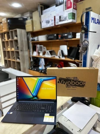 ASUS VIVOBOOK X17