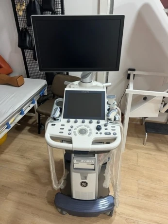 Echographe GE Logic P9