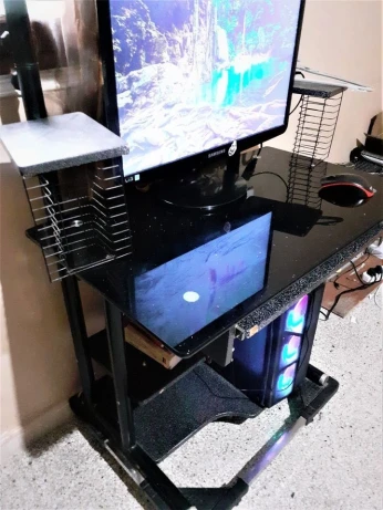 Bureau / Table de Pc gaming en verre Galaxy