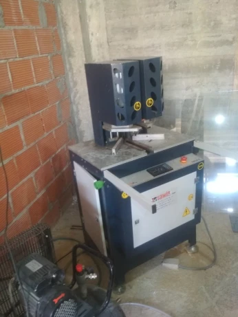 Atelier de menuiserie aluminium et PVC
