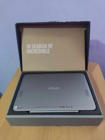 Asus transformer Book 2en 1 pc / Tabelette