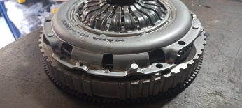Volant moteur+kit embrayage laguna 2