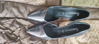 Une paire d'escarpins