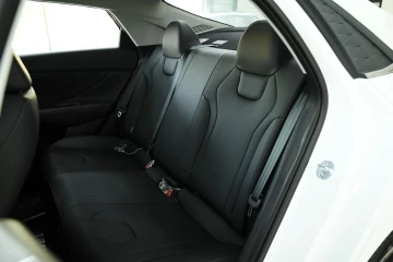 Hyundai Elantra 2025 8
