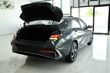 Hyundai Elantra 2025 16