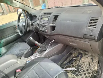 Toyota Hilux 2012 Hilux 9