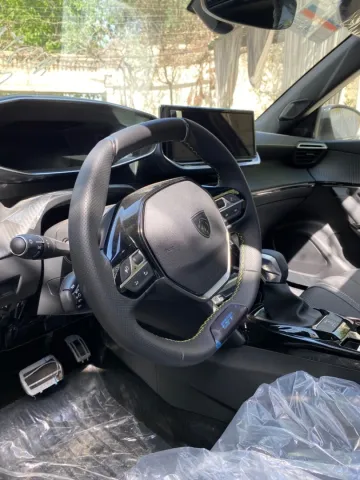 Peugeot 2008 2025 GT 11