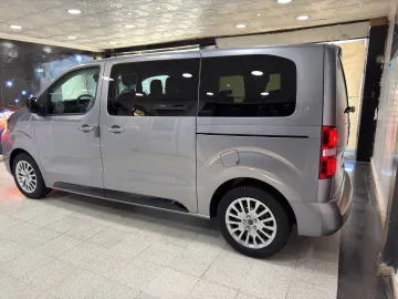 Peugeot Traveller Expert 2025 3