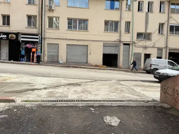 Location Local Bouira Lakhdaria 3
