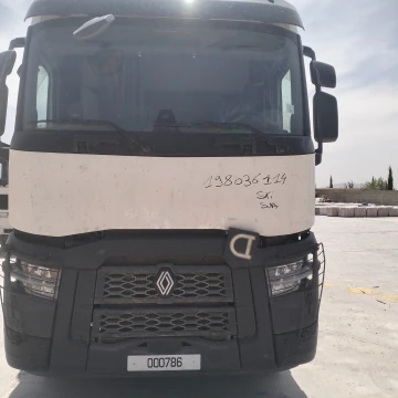 Renault Tracteur 6*4 2025