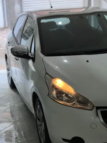 Peugeot 208 2013 Access 12