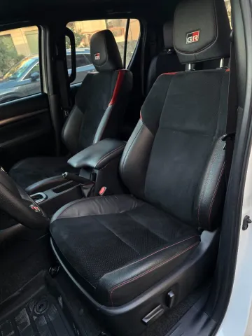 Toyota Hilux 2024 GR 6