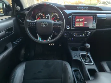 Toyota Hilux 2024 GR 8