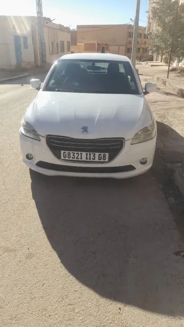 Peugeot 301 2013 Allure 10