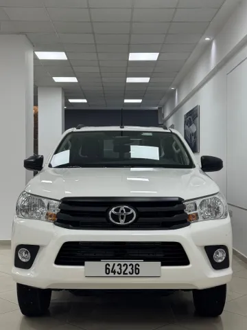Toyota Hilux 4x4 2025 12