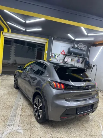 Peugeot 208 2023 GT 2