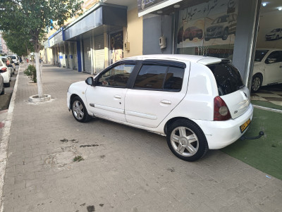 voitures-renault-clio-campus-2011-el-eulma-setif-algerie