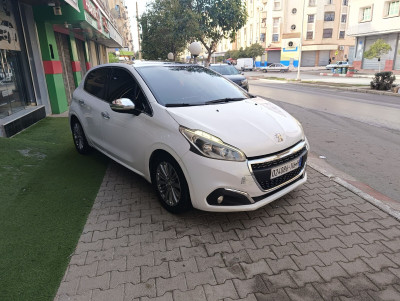 voitures-peugeot-208-2016-allure-facelift-el-eulma-setif-algerie