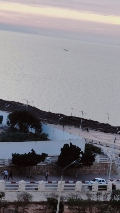 بيع شقة 3 غرف مستغانم مستغانم