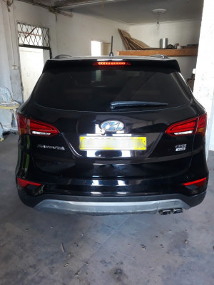 tout-terrain-suv-hyundai-santafe-2017-alger-centre-algerie