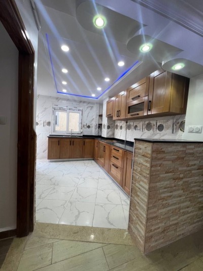 Sell Apartment F4 Alger Bordj el bahri
