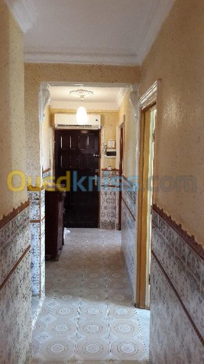 بيع شقة 4 غرف الجزائر بئر توتة