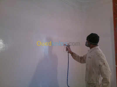 oran-algeria-decoration-furnishing-peinture-à-la-machine