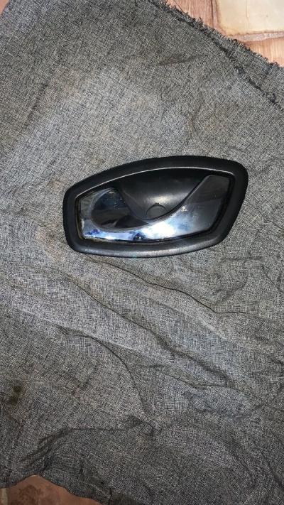 pieces-vehicules-poignee-de-porte-int-passage-renault-clio-4-es-senia-oran-algerie