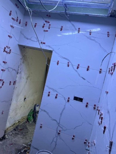 Pose dalle de sol faïence carrelage marbre marche contre marche