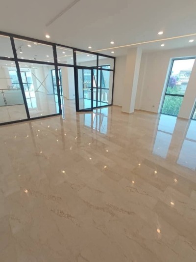 Ponçage lustrage cristallisation nettoyage entretien des sols et murs