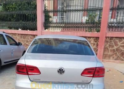 ouargla-touggourt-algerie-grande-berline-volkswagen-passat-2014