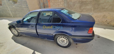 tebessa-algeria-sedan-bmw-série-3-1995