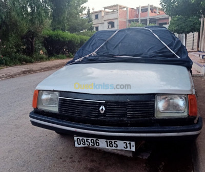 oran-es-senia-algeria-sedan-renault-18-1985