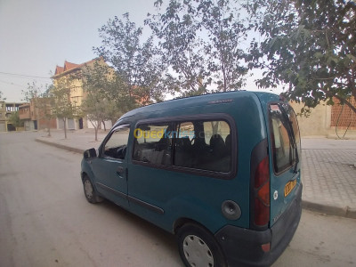 bordj-bou-arreridj-algerie-commerciale-renault-kangoo-1999