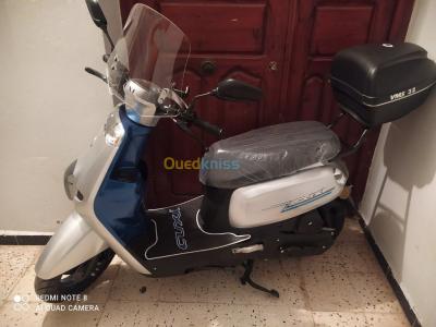 souk-ahras-algerie-motos-scooters-vms-cuxi-2021