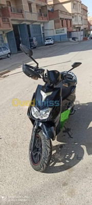 bouira-sour-el-ghouzlane-algerie-motos-scooters-okinoi-activia-2020