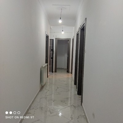 Location Appartement F4 Alger Bir mourad rais