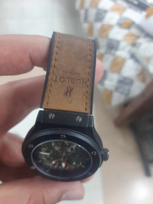 original-pour-hommes-montre-hublot-geneve-tiaret-algerie