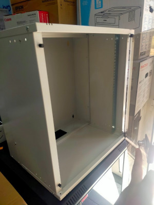 reseau-connexion-armoire-de-brassage-lande-soho-12u-19-540x400-oran-algerie