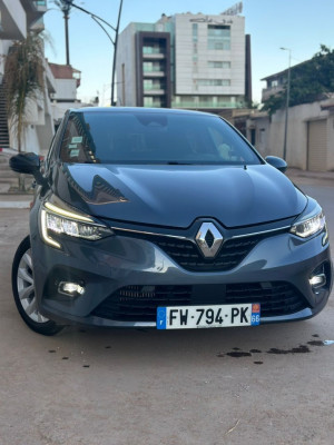 Renault Clio 5 2021 instance