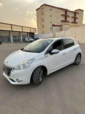 citadine-peugeot-208-2015-allure-ain-lahdjar-setif-algerie