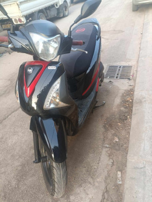 motos-et-scooters-sym-st-2023-larbaa-blida-algerie