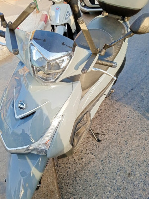 motos-et-scooters-sym-hd300-2024-blida-algerie