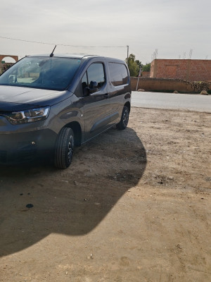 commerciale-fiat-doblo-2023-professionelle-chlef-algerie