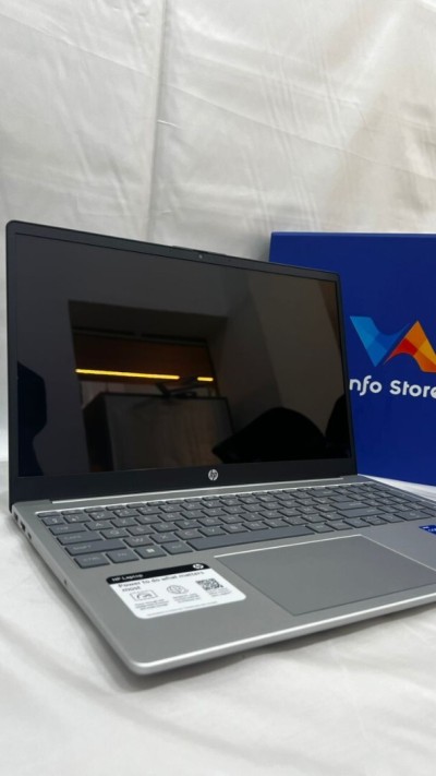  Laptop HP 15-fd0005dx 
