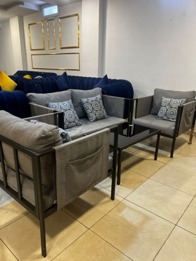  LIQUIDATION SALON JARDIN EN ALUMINUIM 04 PLACES AVEC TABLE BASSE  IMPORTATION 