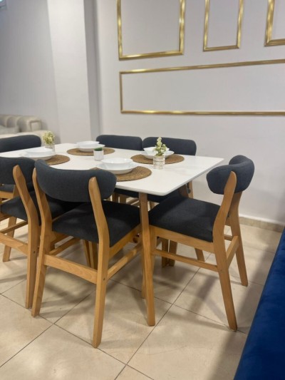 Table de cuisine avec 6 Chaises